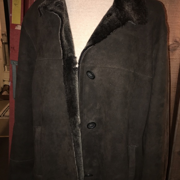 Brand new shearling coat! New without tags. - Picture 2 of 8